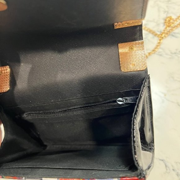 Supermodel collage purse with gold chain - Picture 3 of 4